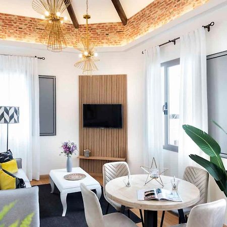 Apartamento Familiar Nuevo De Diseno En La Mejor Zona De Triana, Parking Included إشبيلية المظهر الخارجي الصورة